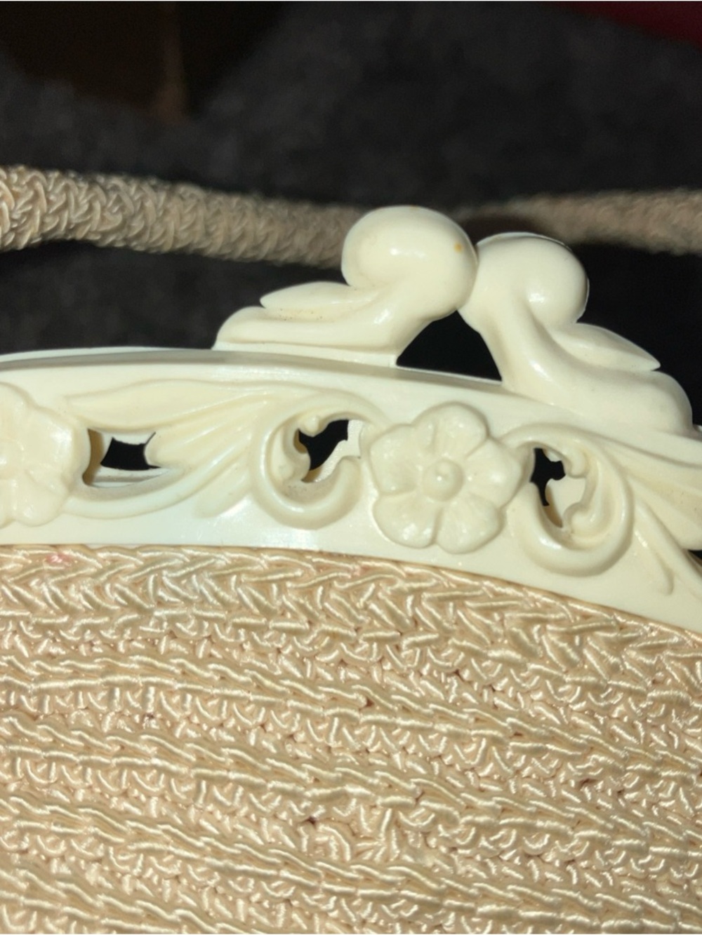Popcorn Stitch Scalloped Crochet Top-Handle Bag In Light Beige Celluloid Trim - Picture 8 of 8